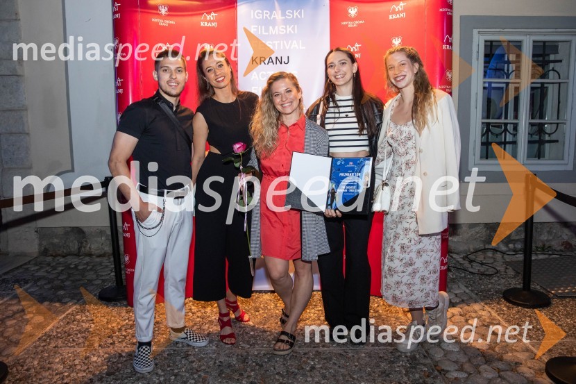  ... ;  ... ;  Lucija Velkavrh, plesalka, koreografinja;  Ana Urh;  Sara KovačFilmski festival Krafft 2022, otvoritev