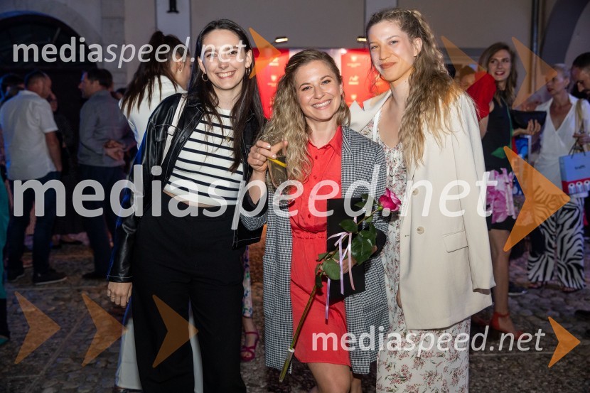  Ana Urh;  Lucija Velkavrh, plesalka, koreografinja;  Sara KovačFilmski festival Krafft 2022, otvoritev