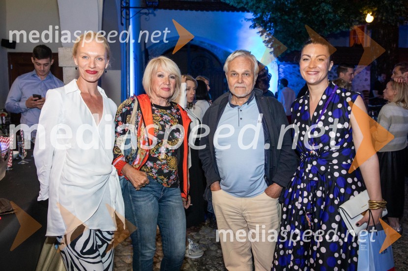  Rosana Hribar, plesalka, predstojnica sodobne katedre Akademije za ples;  ... ;  ... ;  ... Filmski festival Krafft 2022, otvoritev