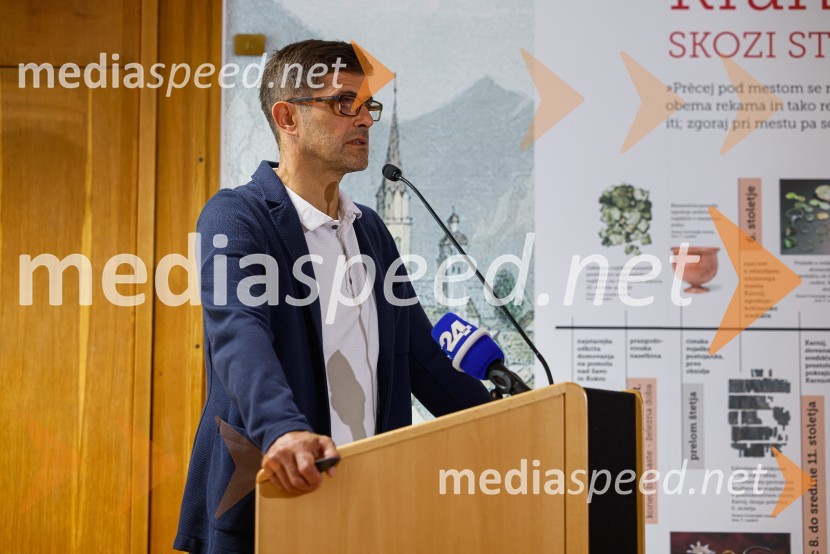  Matjaž Rakovec, župan Mestne občine KranjNovinarska konferenca MO Kranj ob podpisu pogodbe za vzpostavitev digitalne platforme