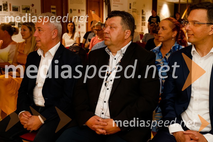 Novinarska konferenca MO Kranj ob podpisu pogodbe za vzpostavitev digitalne platforme