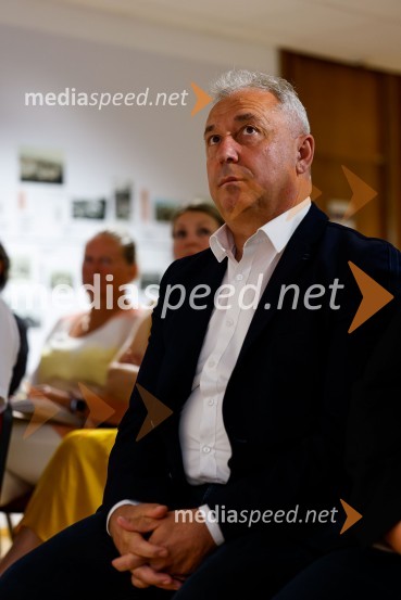 Novinarska konferenca MO Kranj ob podpisu pogodbe za vzpostavitev digitalne platforme