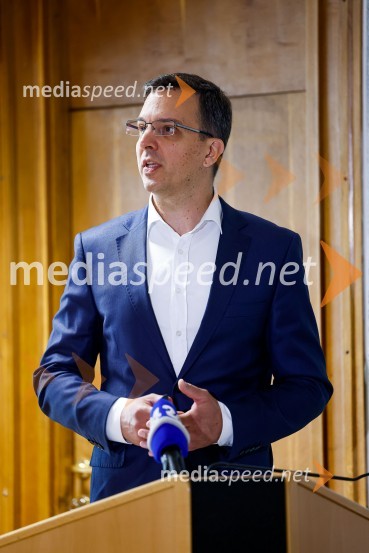 Novinarska konferenca MO Kranj ob podpisu pogodbe za vzpostavitev digitalne platforme