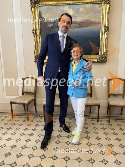  ... ;  Dragica Petrovič, režiserka in producentkaPredsednik Pahor odlikoval Elzo Budau, Edwarda Cluga in Ervina Hartmana