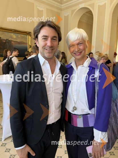  Edward Clug, umetniški direktor, Balet SNG Maribor;  Barbra Drnač, plesalkaPredsednik Pahor odlikoval Elzo Budau, Edwarda Cluga in Ervina Hartmana