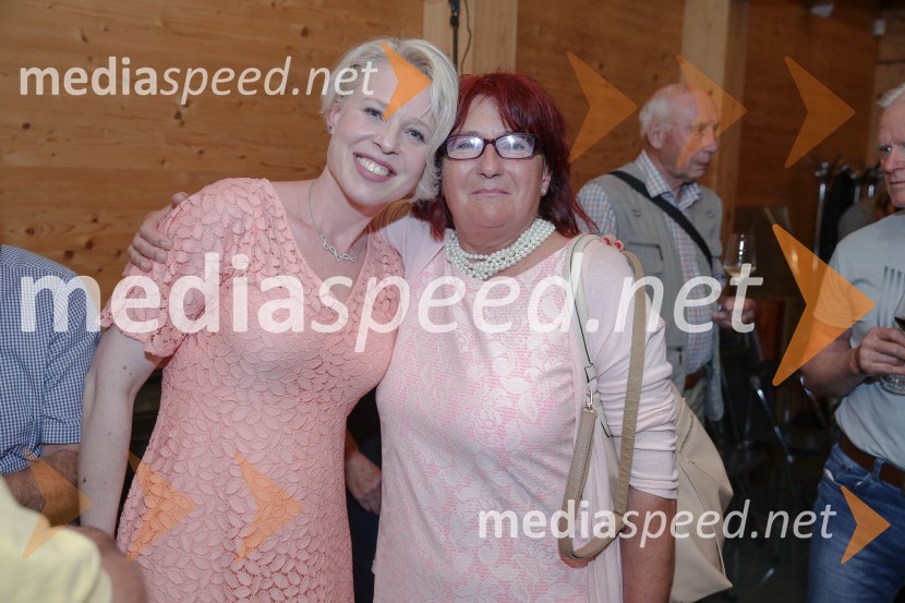 mag. Urška Klakočar Zupančič, predsednica Državnega zbora RS, podpredsednica Gibanja Svoboda;  ... Urška Klakočar Zupančič v pogovoru z Darjo Groznik, na Škrabčevi domačiji