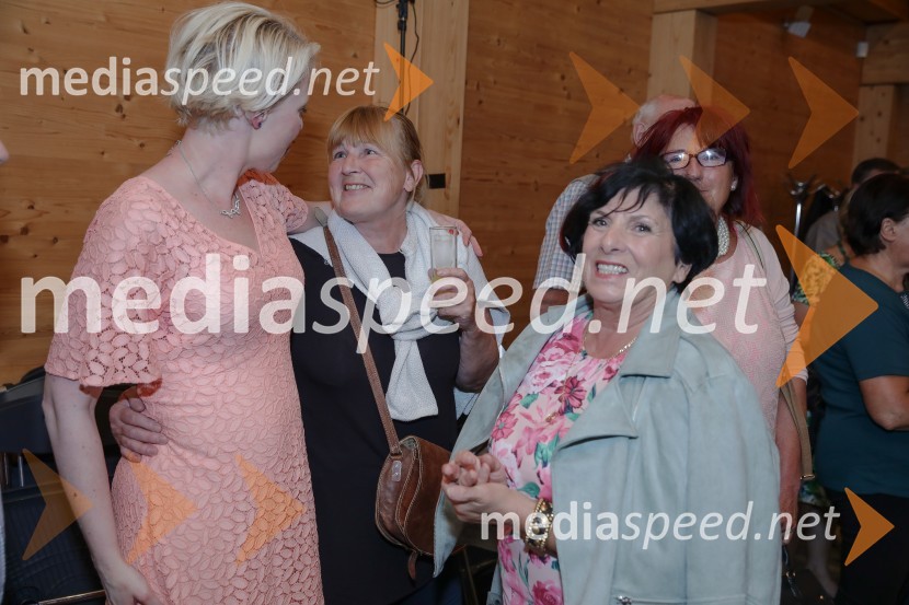 mag. Urška Klakočar Zupančič, predsednica Državnega zbora RS, podpredsednica Gibanja Svoboda;  ... ;  ... Urška Klakočar Zupančič v pogovoru z Darjo Groznik, na Škrabčevi domačiji