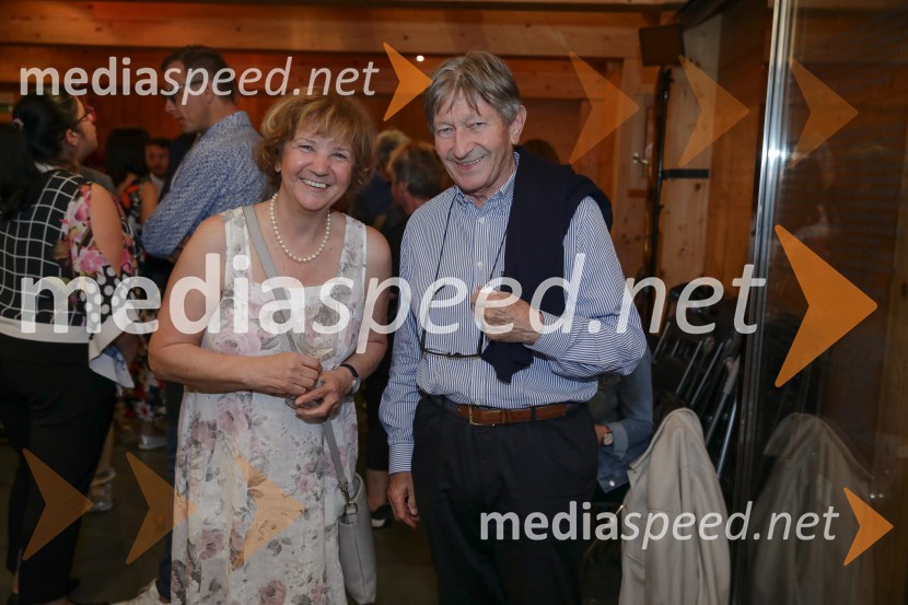  ... ;  Geza  VogrinčičUrška Klakočar Zupančič v pogovoru z Darjo Groznik, na Škrabčevi domačiji