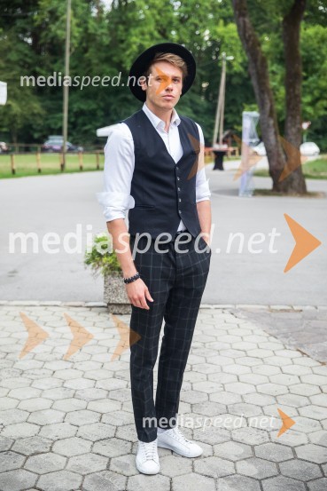 Lady piknik pod klobuki 2022