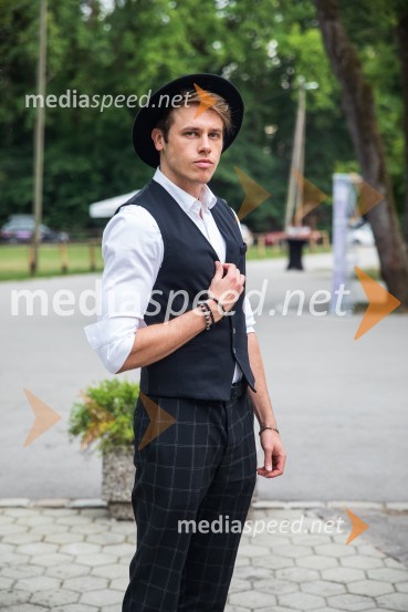 Lady piknik pod klobuki 2022