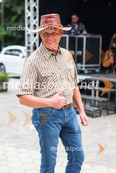 Lady piknik pod klobuki 2022