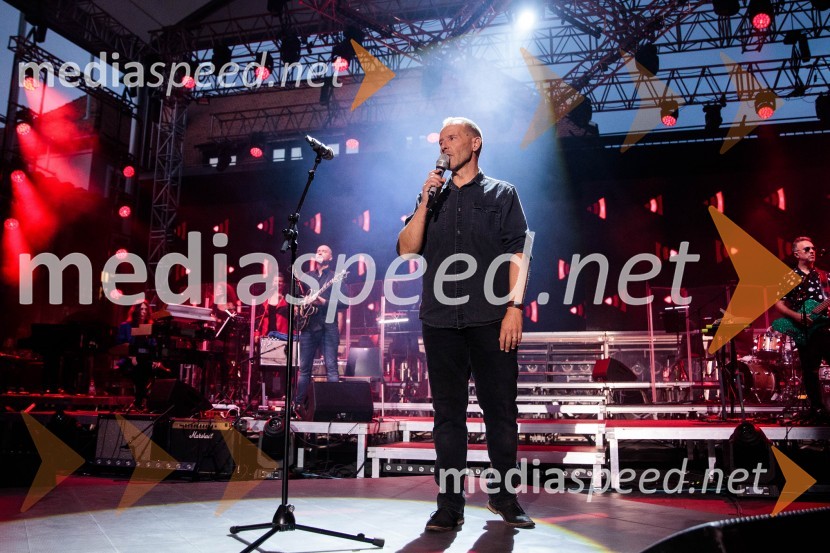  Andrej  Karoli, radijski voditeljVal 202, veliki koncert ob 50. obletnici