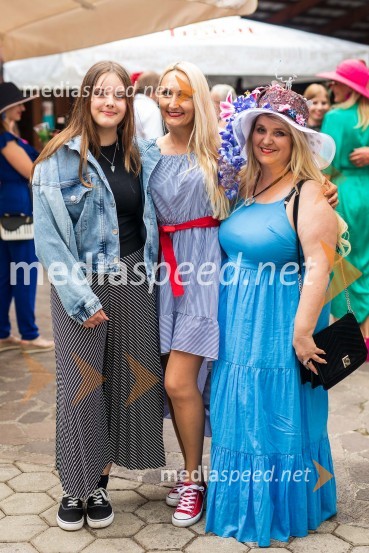 Lady piknik pod klobuki 2022