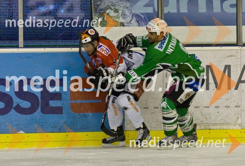 ..., hokejist Innsbrucka in Ralph Intranuovo, hokejist Tilie OlimpijeHokej: Liga Ebel, 42. krog: Tilia Olimpija - Innsbruck