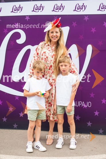  Hajdi Korošec Jazbinšek, pevka;  ... ;  ... Lady piknik pod klobuki 2022