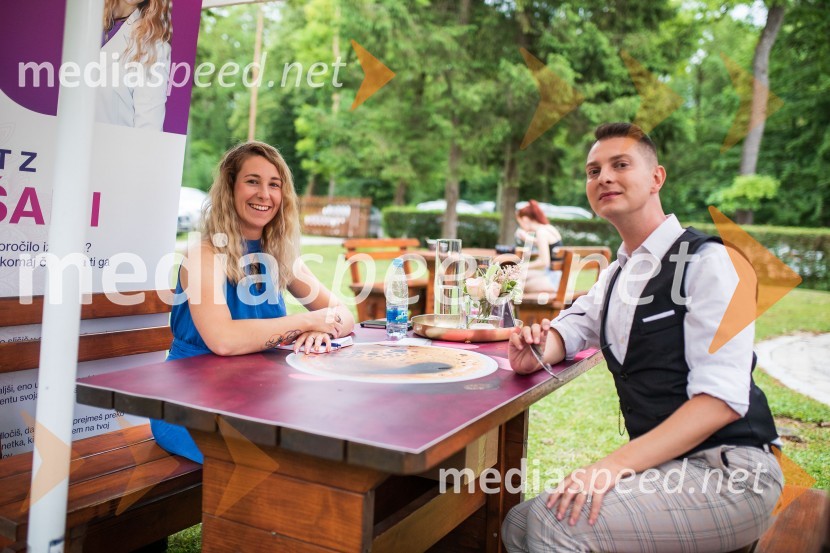  ... ;  Damjan Murko, pevecLady piknik pod klobuki 2022