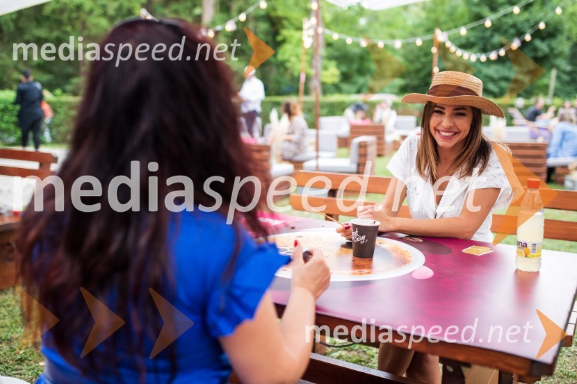 Lady piknik pod klobuki 2022