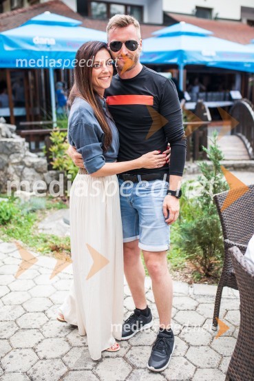  Ana Avdić;  Denis Avdić, voditeljLady piknik pod klobuki 2022