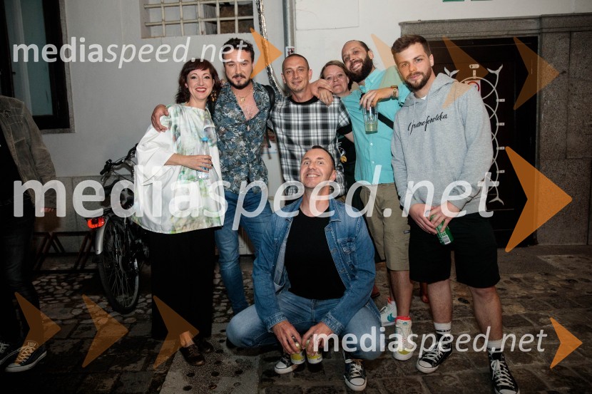  Jadranka Juras, pevka;  Urban Lutman, Batista Cadillac;  Boštjan  Nipič - Nipke, raper;  ... ;  Marko Kocjan - Emkej, glasbenik;  Michael Leopold- Leopold I., raper;  Jernej Dirnbek - Dimek, skupina MI2Val 202, veliki koncert ob 50. obletnici