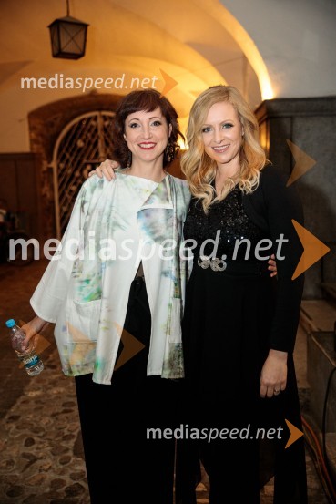  Jadranka Juras, pevka;  Anja Križnik Tomažin, voditeljicaVal 202, veliki koncert ob 50. obletnici