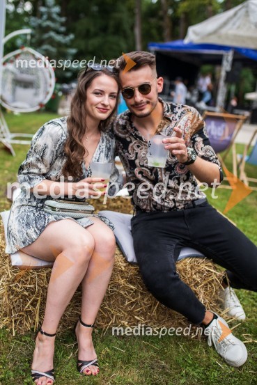  ... ;  Jay  Bolk, pevecLady piknik pod klobuki 2022