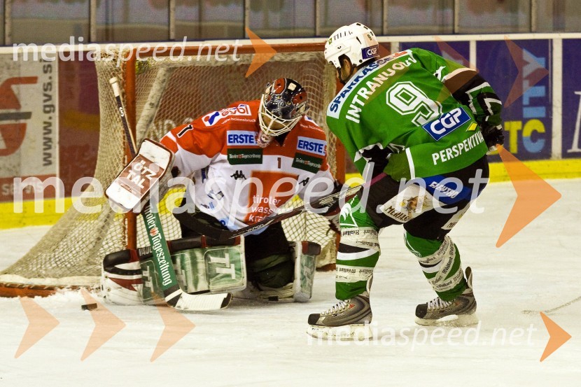 Seamus Kotyk, vratar Innsbrucka in Ralph Intranuovo, hokejist Tilie OlimpijeHokej: Liga Ebel, 42. krog: Tilia Olimpija - Innsbruck