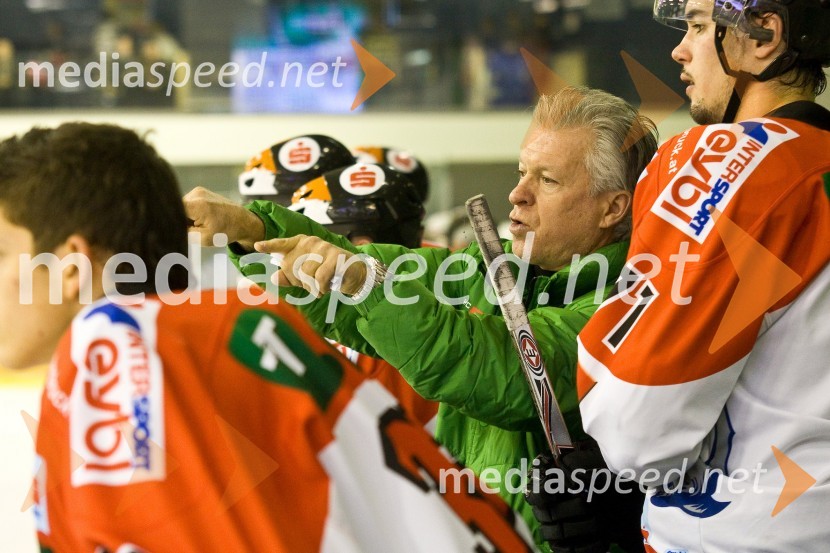 Ron Kennedy, trener hokejistov InnsbruckaHokej: Liga Ebel, 42. krog: Tilia Olimpija - Innsbruck