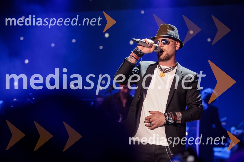  Tomi Meglič, glasbenik, pevec skupine SiddhartaVal 202, veliki koncert ob 50. obletnici