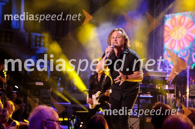  Matjaž Jelen, pevec, skupina Šank RockVal 202, veliki koncert ob 50. obletnici