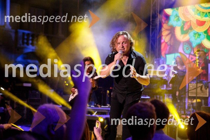  Matjaž Jelen, pevec, skupina Šank RockVal 202, veliki koncert ob 50. obletnici