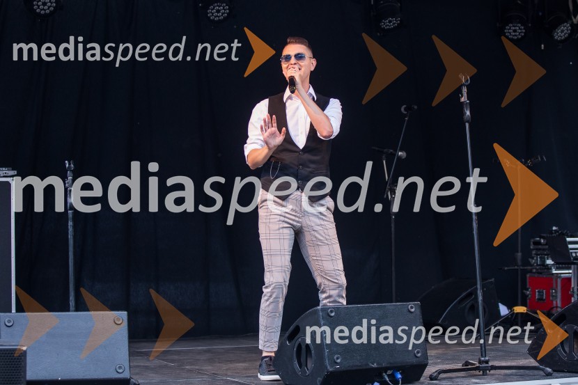  Damjan Murko, pevecLady piknik pod klobuki 2022