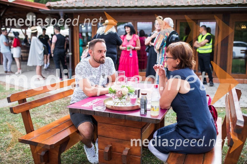  Žiga Lakner, pevec;  ... Lady piknik pod klobuki 2022