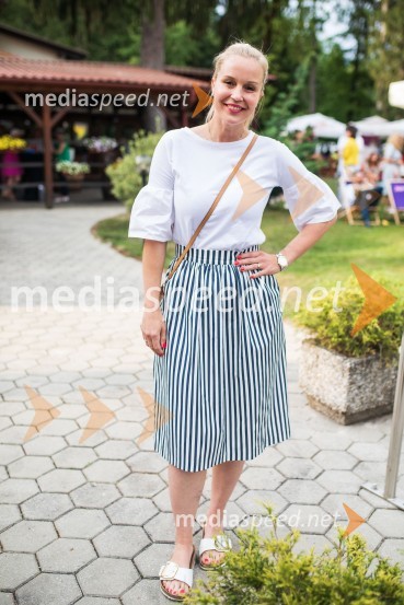  Špela Kleinlercher Pavlin, nekdanja pevka Atomik HarmonikLady piknik pod klobuki 2022