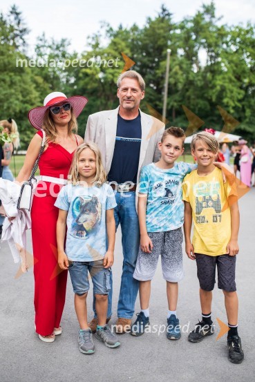 Lady piknik pod klobuki 2022