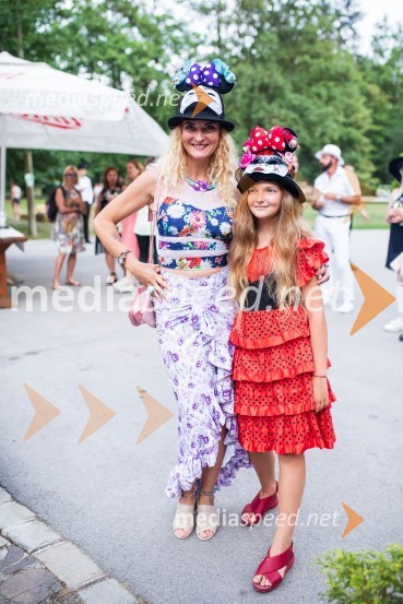 Lady piknik pod klobuki 2022