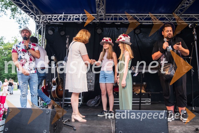  ... ;   Simona Dakič Nemanič, odgovorna urednica revije Lady;  ... ;  ... ;  Nejc Simšič, novinarLady piknik pod klobuki 2022