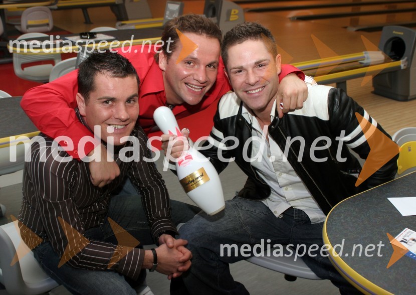 Fraj Toni in Toni Pavec, skupina Atomik Harmonik in pevec SebastianBowling zvezd, finale Planet Tuš Celje