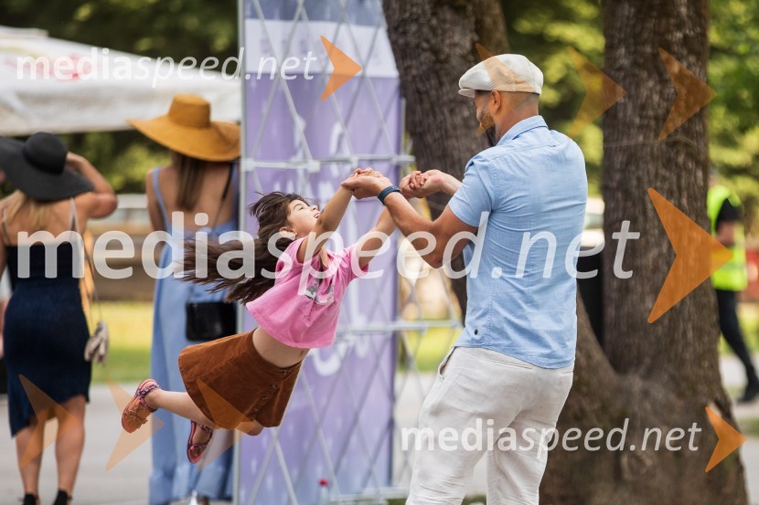  Ula Sijaj Bitenc;  Uroš Bitenc, moderator, vplivnešLady piknik pod klobuki 2022