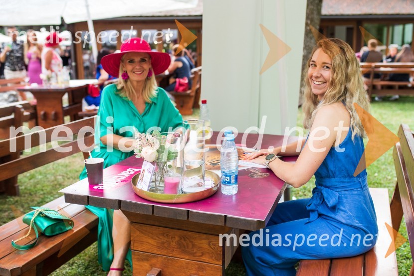 Lady piknik pod klobuki 2022