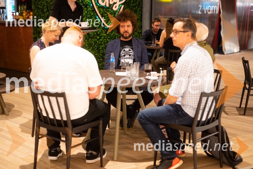 Vesolje med nami, premiera filma v Cineplexxu