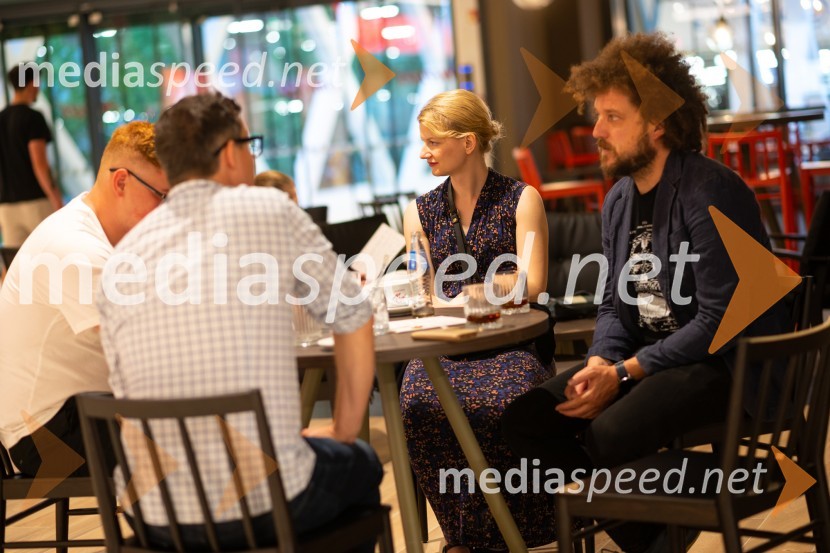 Vesolje med nami, premiera filma v Cineplexxu