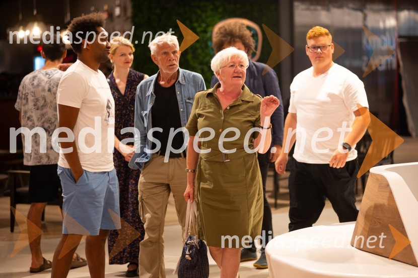 Vesolje med nami, premiera filma v Cineplexxu