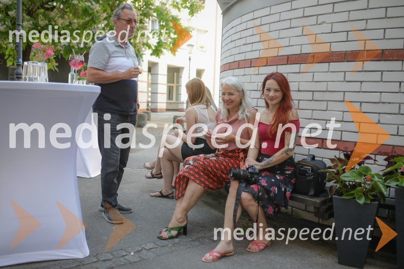 Otvoritev kozmetičnega salona Ajna