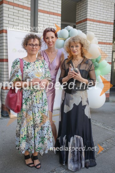  ... ;  Silvija Štrukelj, lastnica kozmetičnega salona Ajna;  ... Otvoritev kozmetičnega salona Ajna