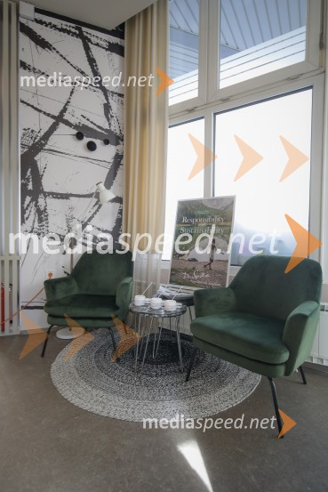 Otvoritev kozmetičnega salona Ajna