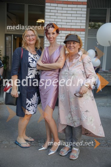  ... ;  Silvija Štrukelj, lastnica kozmetičnega salona Ajna;  ... Otvoritev kozmetičnega salona Ajna