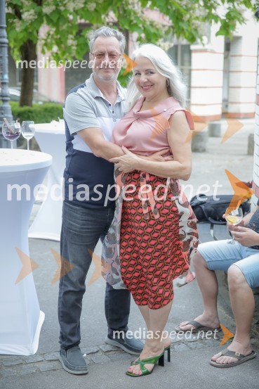 Otvoritev kozmetičnega salona Ajna