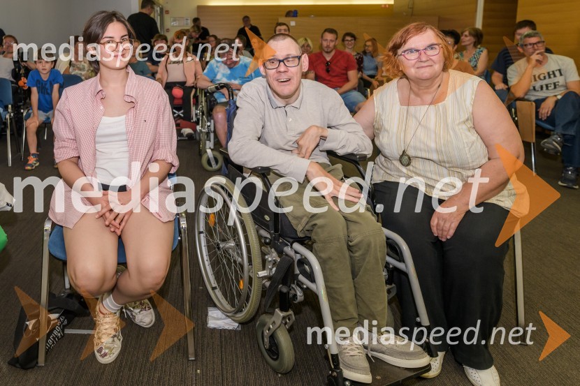  ... ;  Luka  Prosnik, pesnik in pisatelj;  Milena Pivec, direktorica Založbe PivecLeopoldove živahne tačke, predstavitev knjige Luke Prosnika