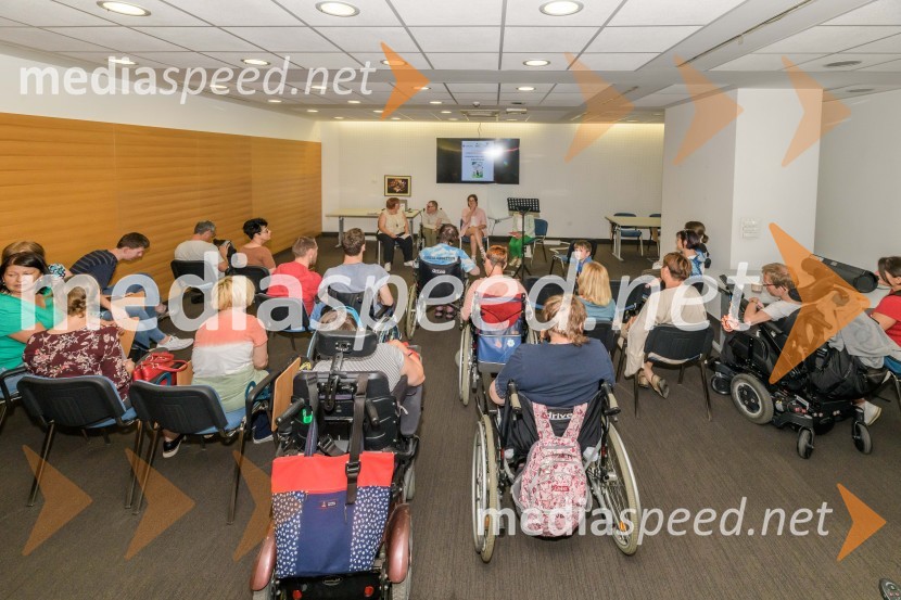 Leopoldove živahne tačke, predstavitev knjige Luke Prosnika