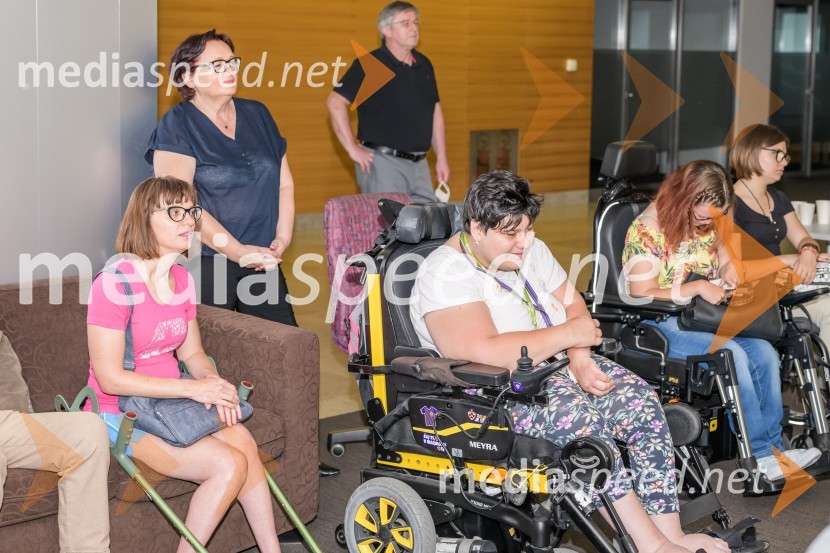 Leopoldove živahne tačke, predstavitev knjige Luke Prosnika